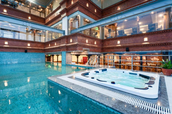 Aarya Hotel