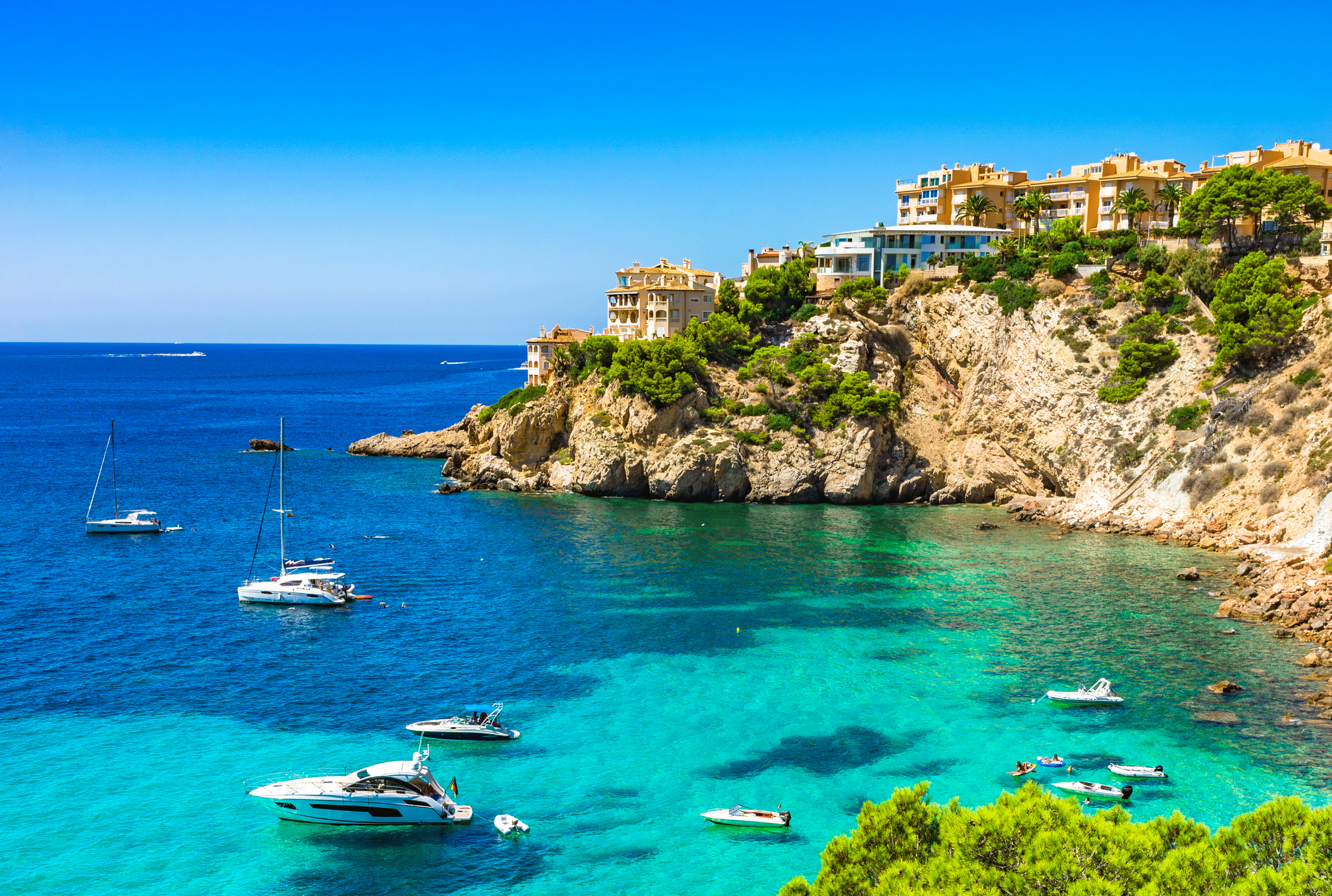 AdobeStock_169310376_Mallorca_Santa_Ponsa_Spanien_web.gif