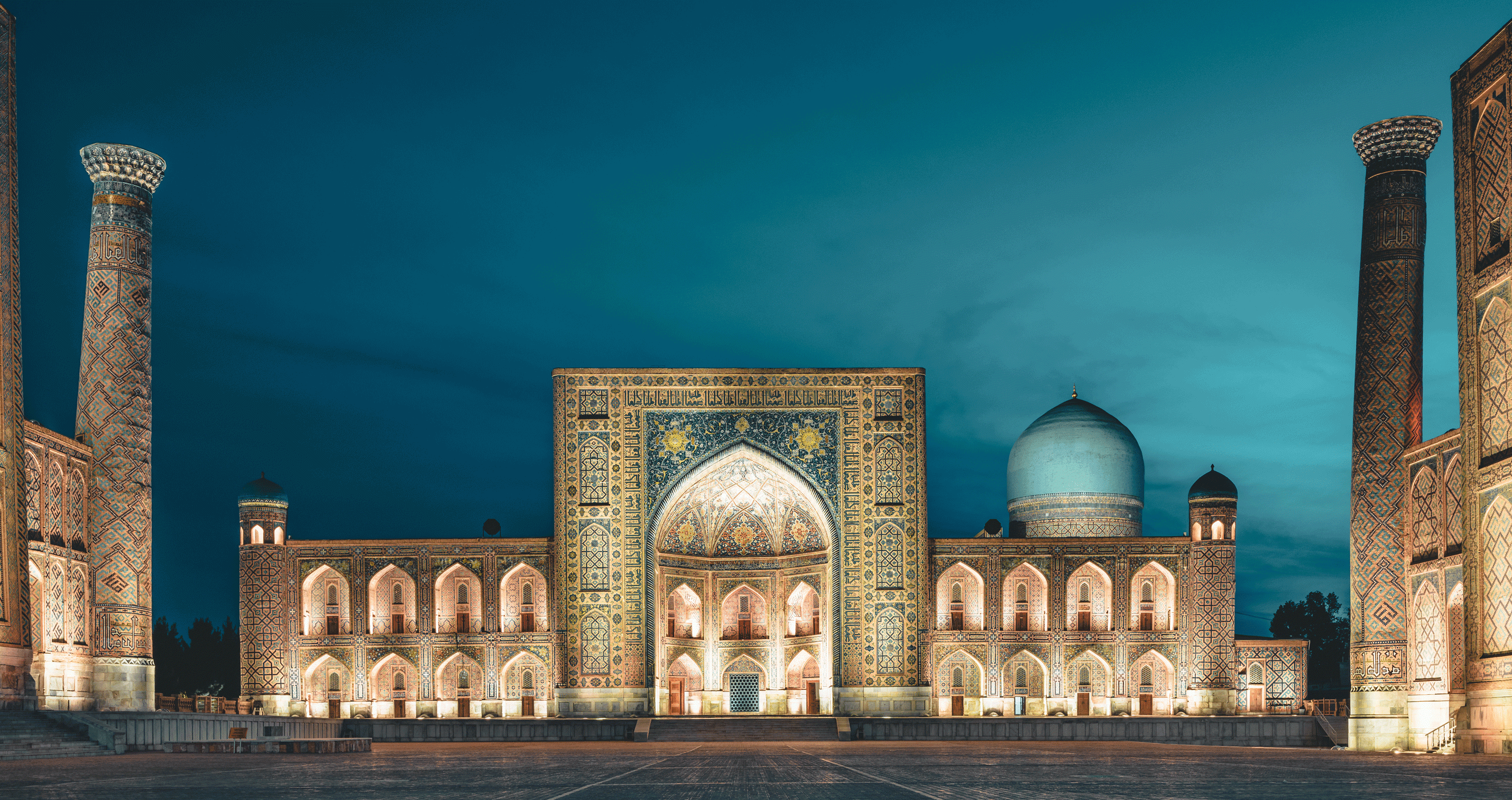 AdobeStock_213554764_Samarkand_Usbekistan_web.gif